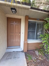 Building Photo - 5184 La Mancha Ct