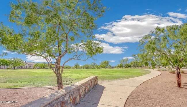 Building Photo - 7425 Gulf Creek Dr