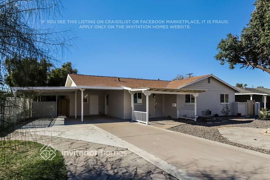 Building Photo - 2133 W Palmaire Ave