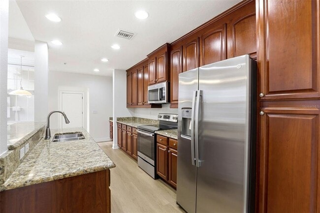 Building Photo - 1384 Lake Baldwin Ln