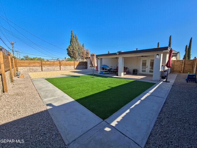 Building Photo - 7321 Cuba Dr