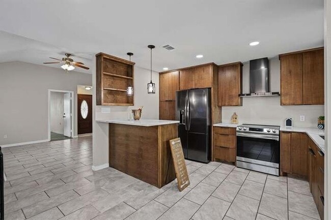 Building Photo - 3011 Castillo Dr
