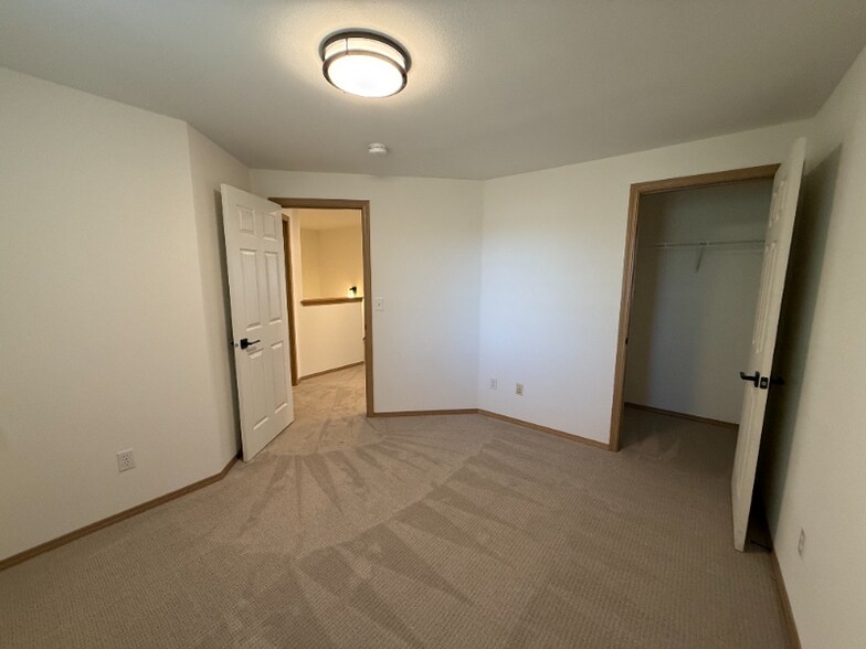 Building Photo - 1827 147th Pl SW