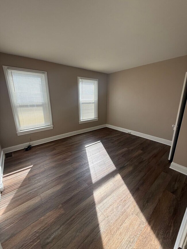 Building Photo - 137/139 S. Locust Street