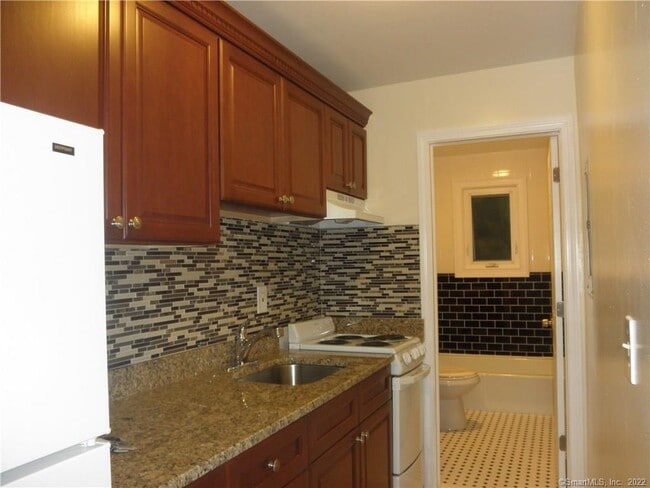 Building Photo - 76 Palisade Ave