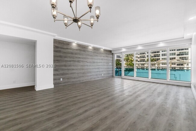 Building Photo - 3430 Galt Ocean Dr