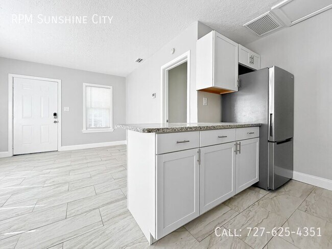 Building Photo - 56 44th Ave