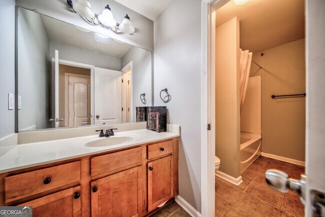 Building Photo - 5405 Falls Landing Dr