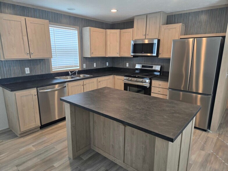 Building Photo - 52792 S Zacharias Ct