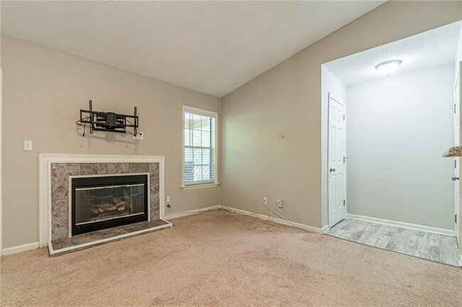 Building Photo - 448 McGill Pl NE