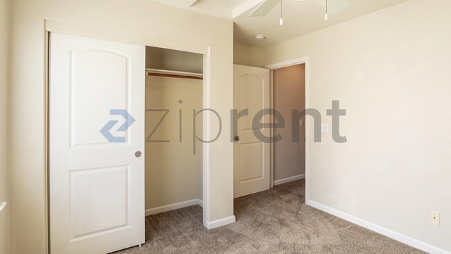 Building Photo - 1251 Clover Dr