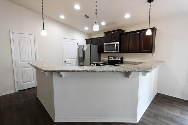Building Photo - 130 Lillian Wy