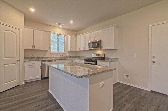 Building Photo - 105 Bird Cherry Wy