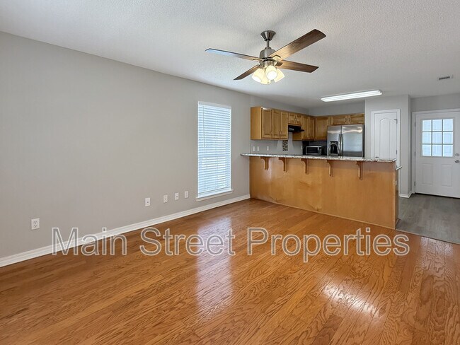 Building Photo - 2121 Pin High Dr