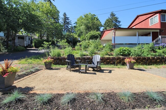 Building Photo - Beautifully Remodeled 2 Bedroom Collins View Cottage