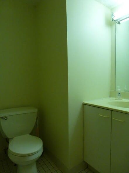 Building Photo - 152 N Beacon St