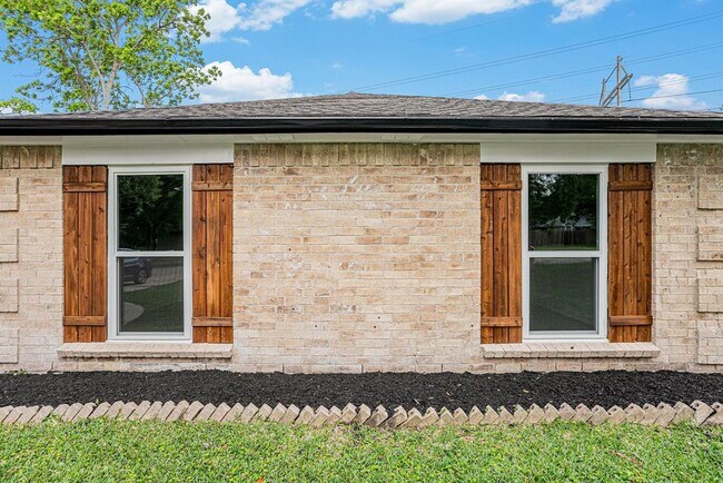 Building Photo - 614 Magnolia Bend St