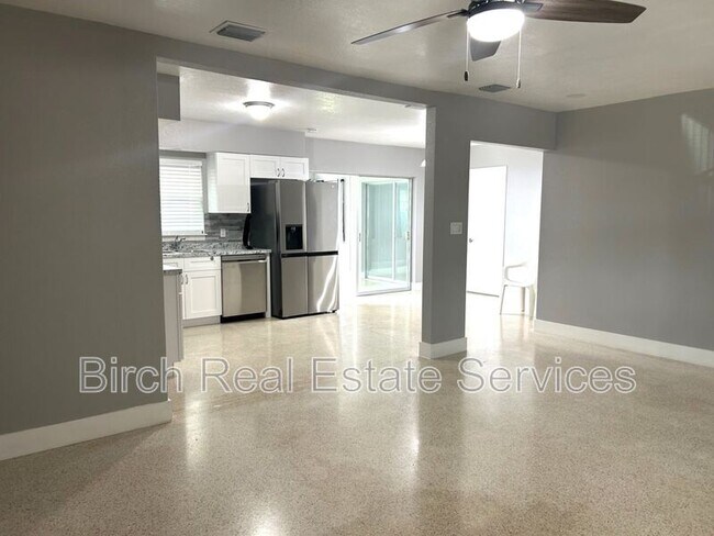 Building Photo - 1830 Lady Mary Dr