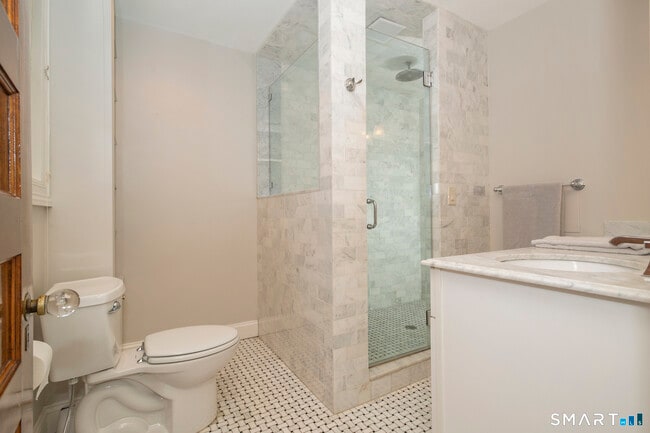 Building Photo - 309 Milbank Ave