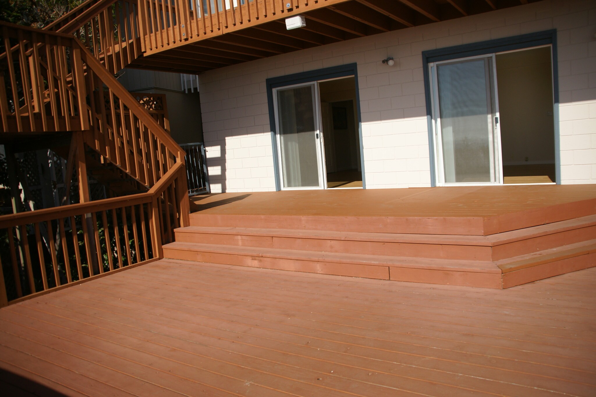 Building Photo - 220 Shoreview Dr