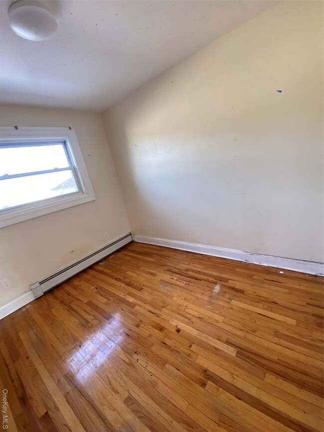 Building Photo - 146-05 226th St