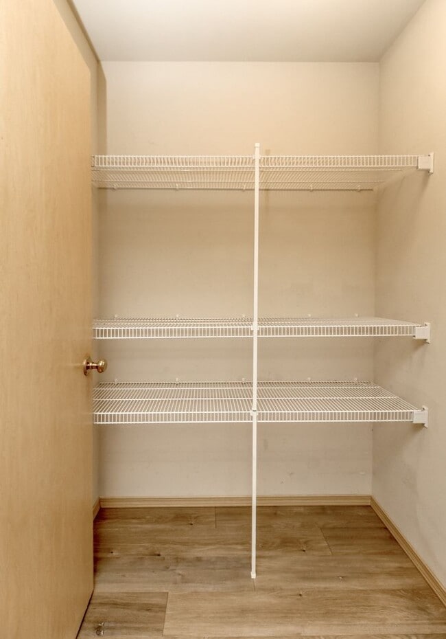 Building Photo - Fantastic DuPont Rambler with AC and Sprinkler System