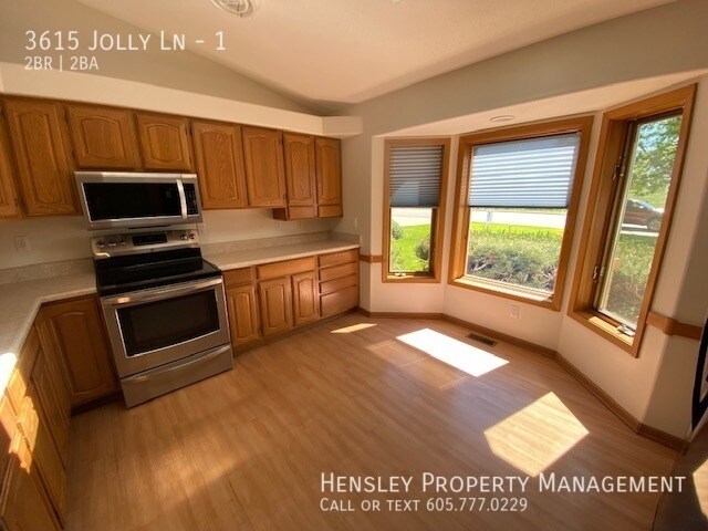 Building Photo - 3615 Jolly Ln