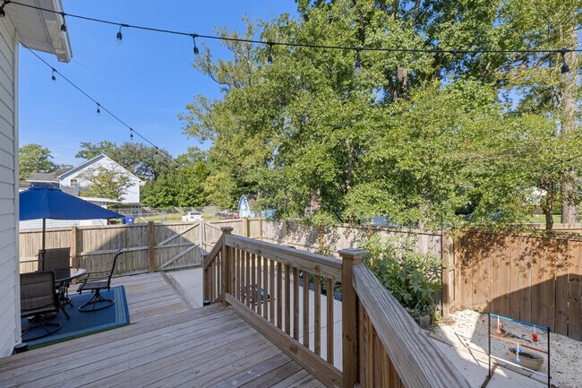 Building Photo - 1175 Leesville St