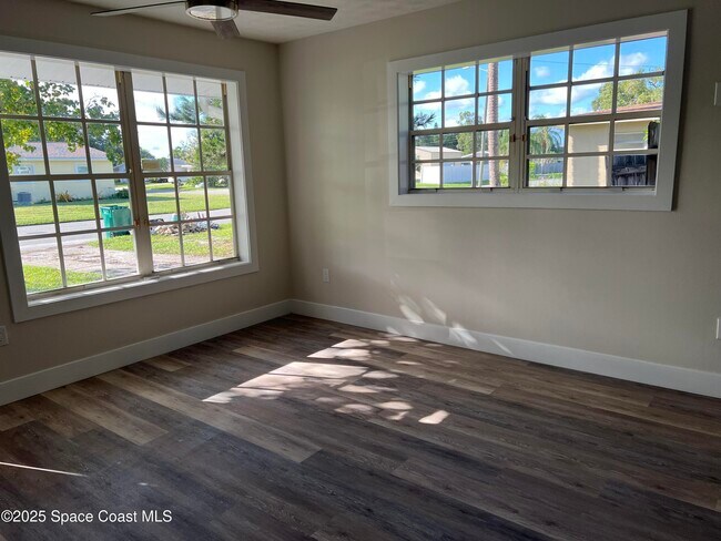 Building Photo - 3109 S Vassar St