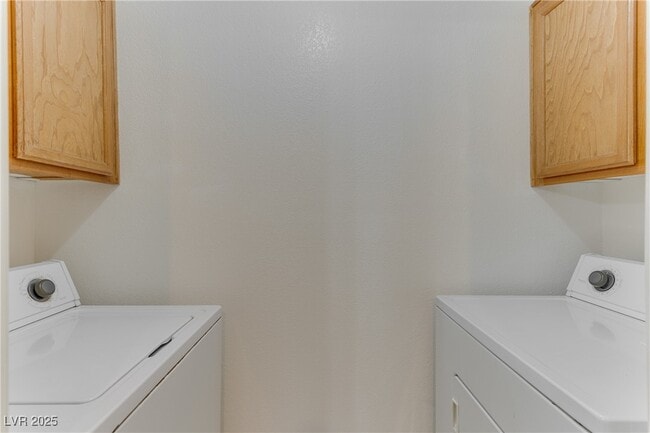 Building Photo - 1607 Justin Ct