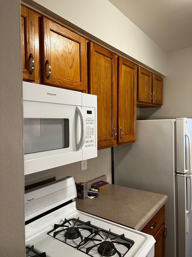 Building Photo - Modern 2-Bedroom Apartments in Crown Point, IN – Pet Friendly!