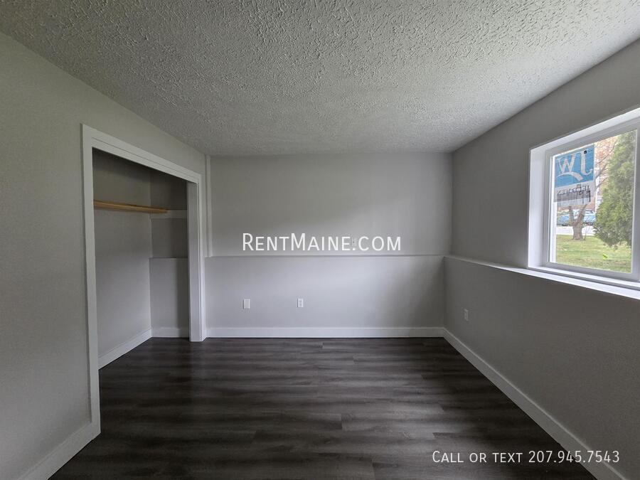 Building Photo - 22 Hillside Ln