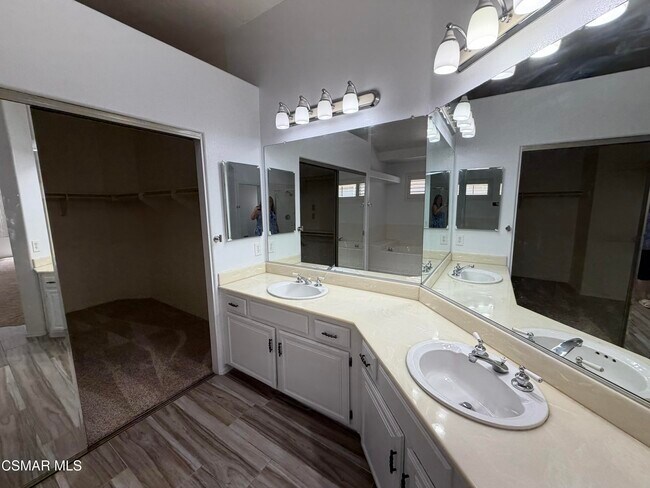 Building Photo - 608 Allegro Ct