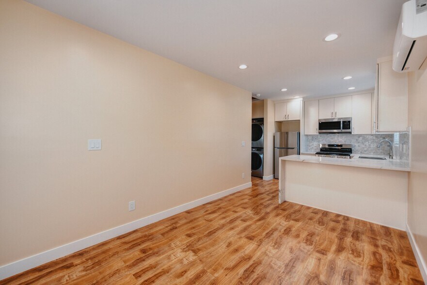 Building Photo - 2703 W Alondra Blvd