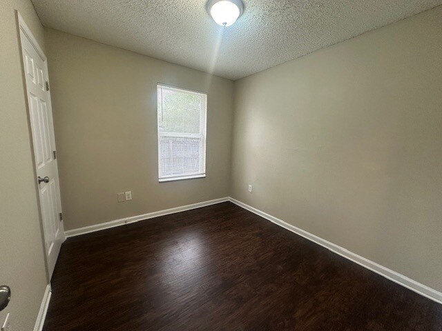 Building Photo - Coming Soon! Spacious 4 Bedroom Home with Fenced Yard!