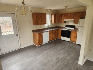 Building Photo - Available 5/1/2026 3 Bedroom Pet Friendly home on Redwood Drive in Rileyville!