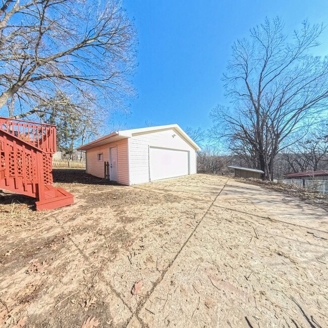 Building Photo - Charming 3 Bedroom 1.5 Bath in Clive