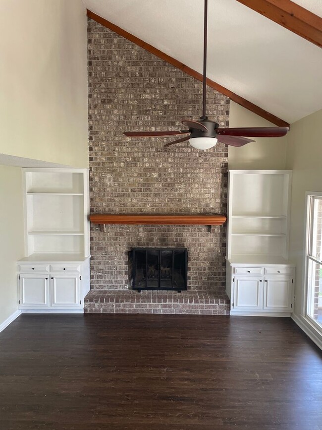 Building Photo - Archdale 4 bed / 2.5 bath