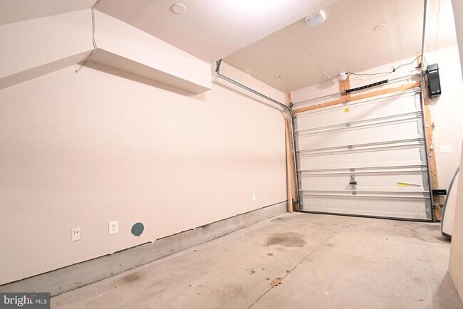 Building Photo - 4289 S Capitol St SW