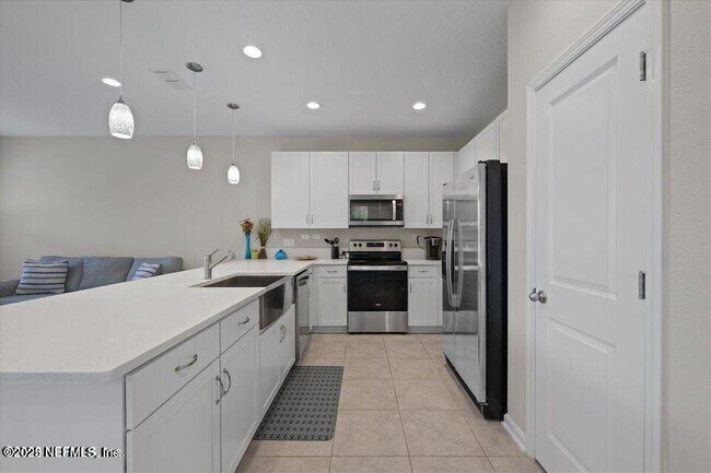 Building Photo - 12930 Ludo Rd