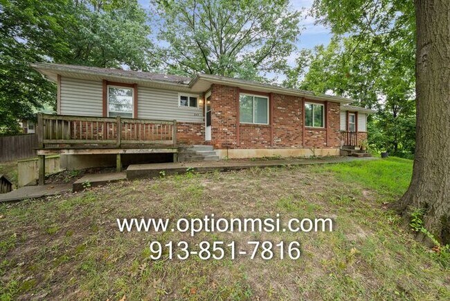Building Photo - Very Spacious and ready for immediate move-in!!