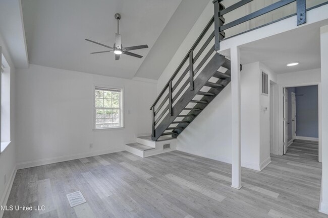 Building Photo - 1076 Lilinoe Way