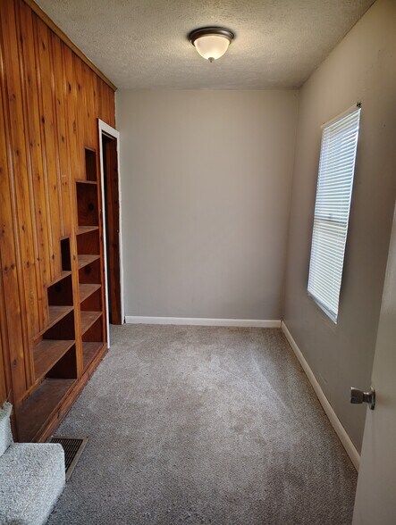 Building Photo - 4700 Ross Ave