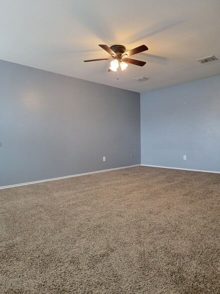 Building Photo - 1330 Rusk Dr