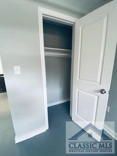 Building Photo - 133 Sunset Dr