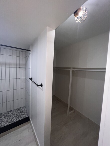 Building Photo - 4746 NW 89th Ave