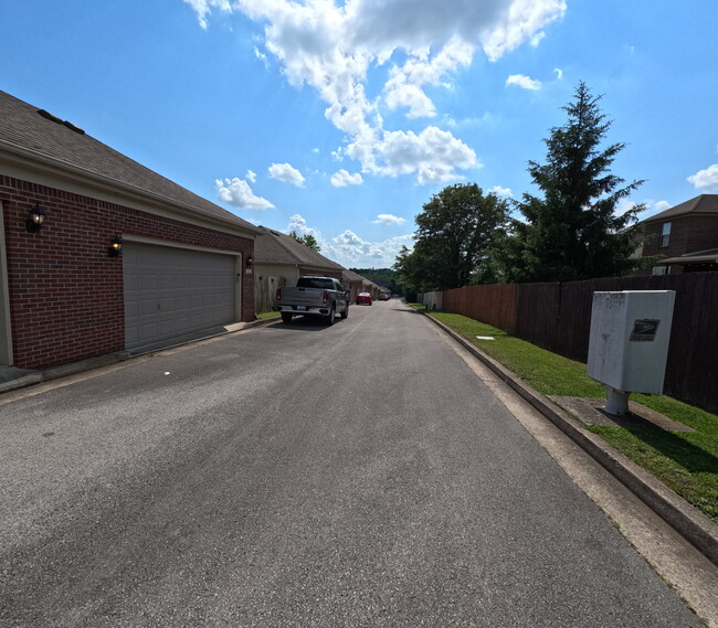 Building Photo - 4332 Clearwater Way