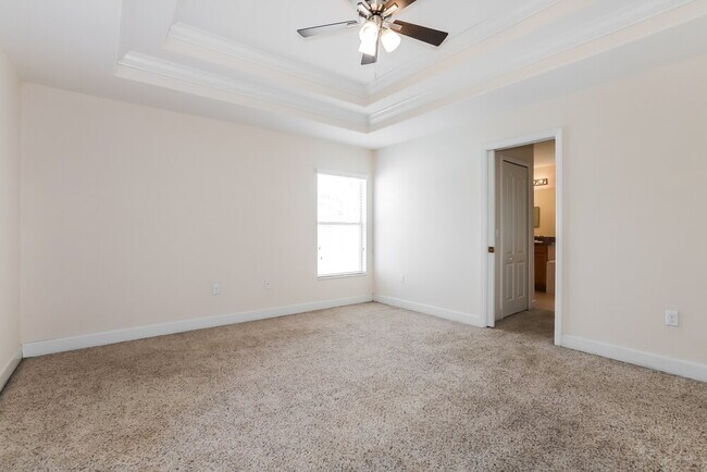 Building Photo - 5072 Ashwood Dr