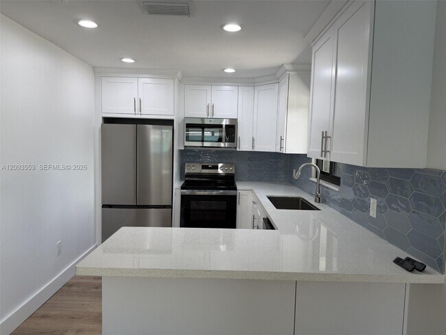 Building Photo - 39 Gumbo Limbo Ave