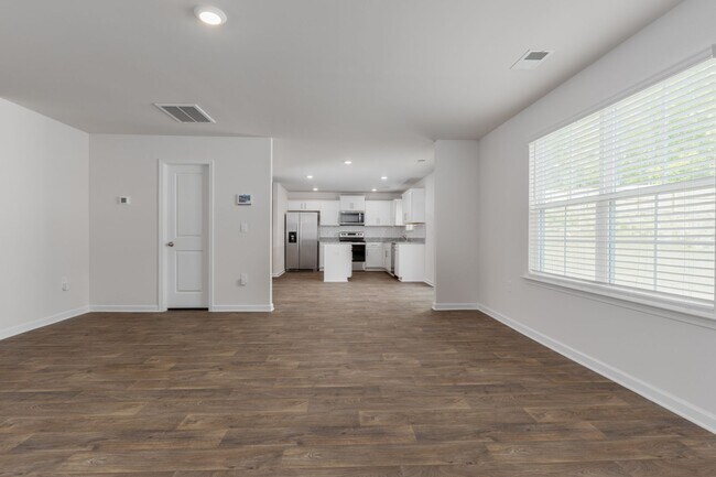 Building Photo - 242 Carrington Dr